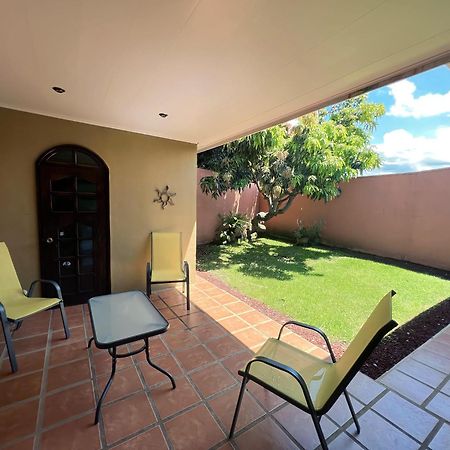 Beautiful Home W/ Backyard, Ac - Close To Airport Brasil Exterior photo