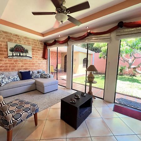 Beautiful Home W/ Backyard, Ac - Close To Airport Brasil Exterior photo